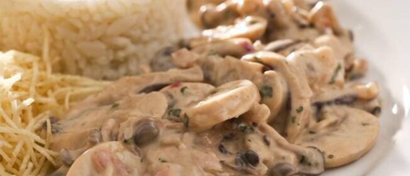 Dobroty na každý deň: Lahodný hubový stroganov – krémová delikatesa na každý deň