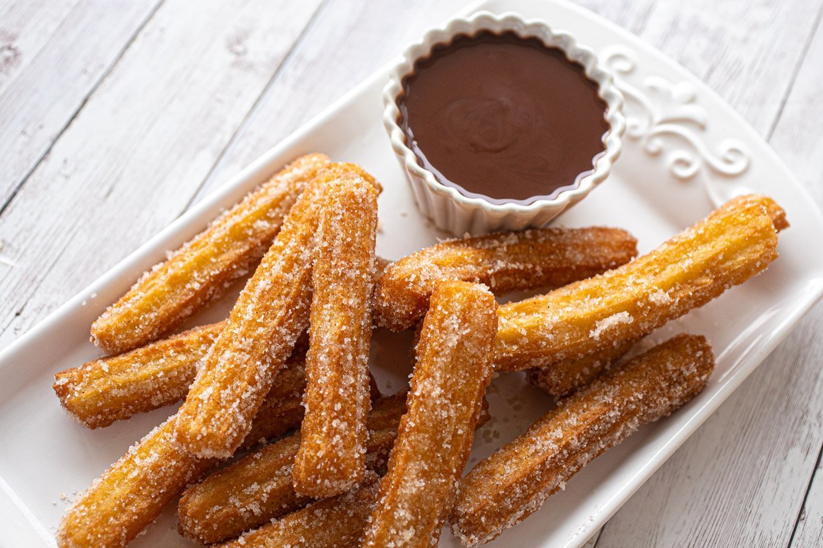 Dobroty na každý deň: Chutnučké španielske churros s čokoládovou omáčkou