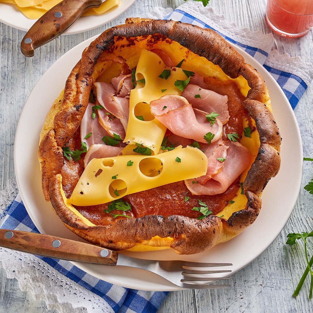 Dobroty na každý deň: Dutch Baby – Holandská palacinka so šunkou a Emmentalerom