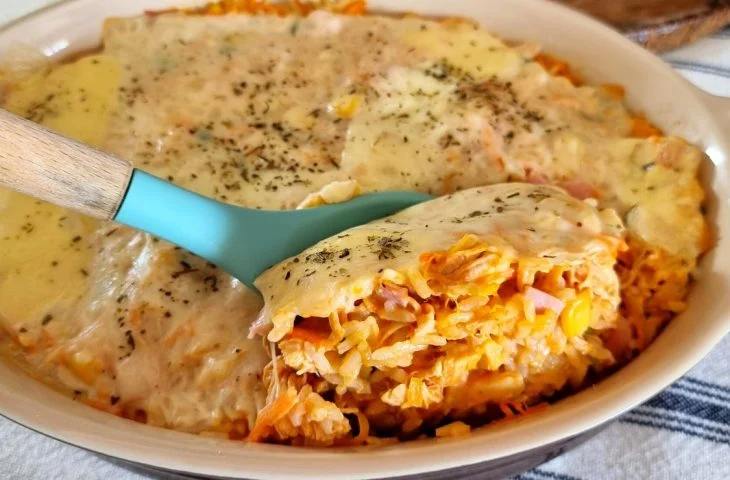 Dobroty na každý deň: Zapekaná ryža s kuracím mäsom: jednoduchý a lahodný recept