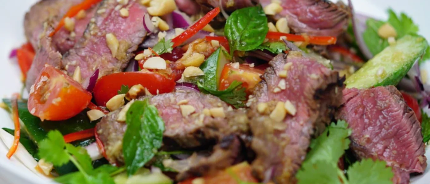 thajsky šalát Dobroty na každý deň: Lahodný thajský šalát plný kontrastov