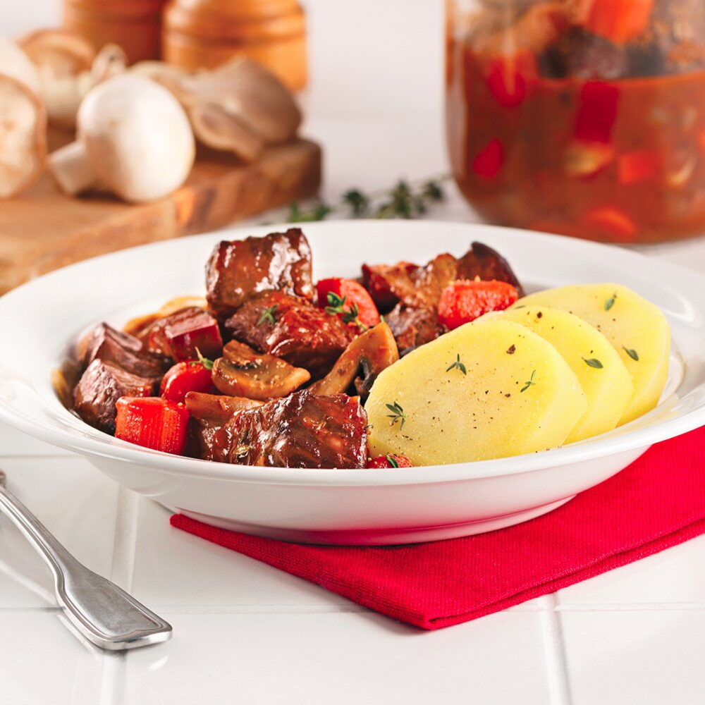 Dobroty na každý deň: Boeuf bourguignon s tromi druhmi húb — Francúzska klasika na každú príležitosť