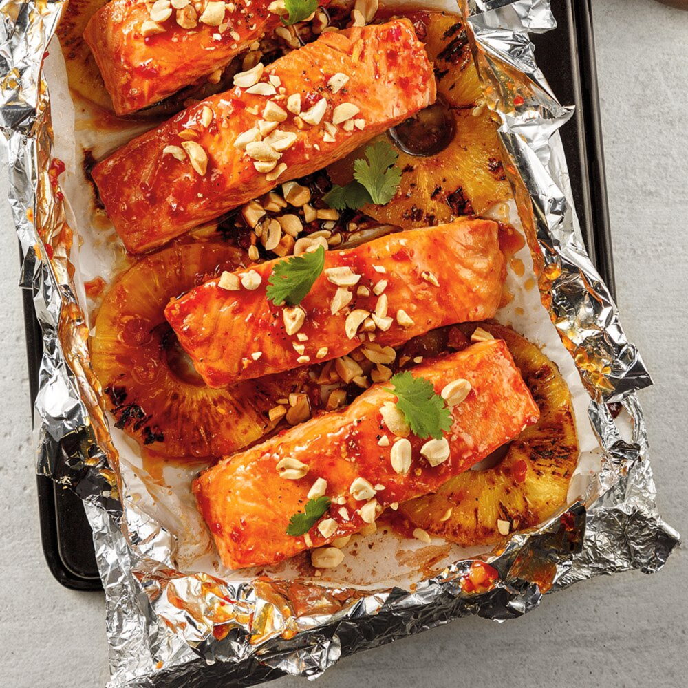 Dobroty na každý deň: Losos v alobale s ananásom — exotická letná pochúťka z grilu