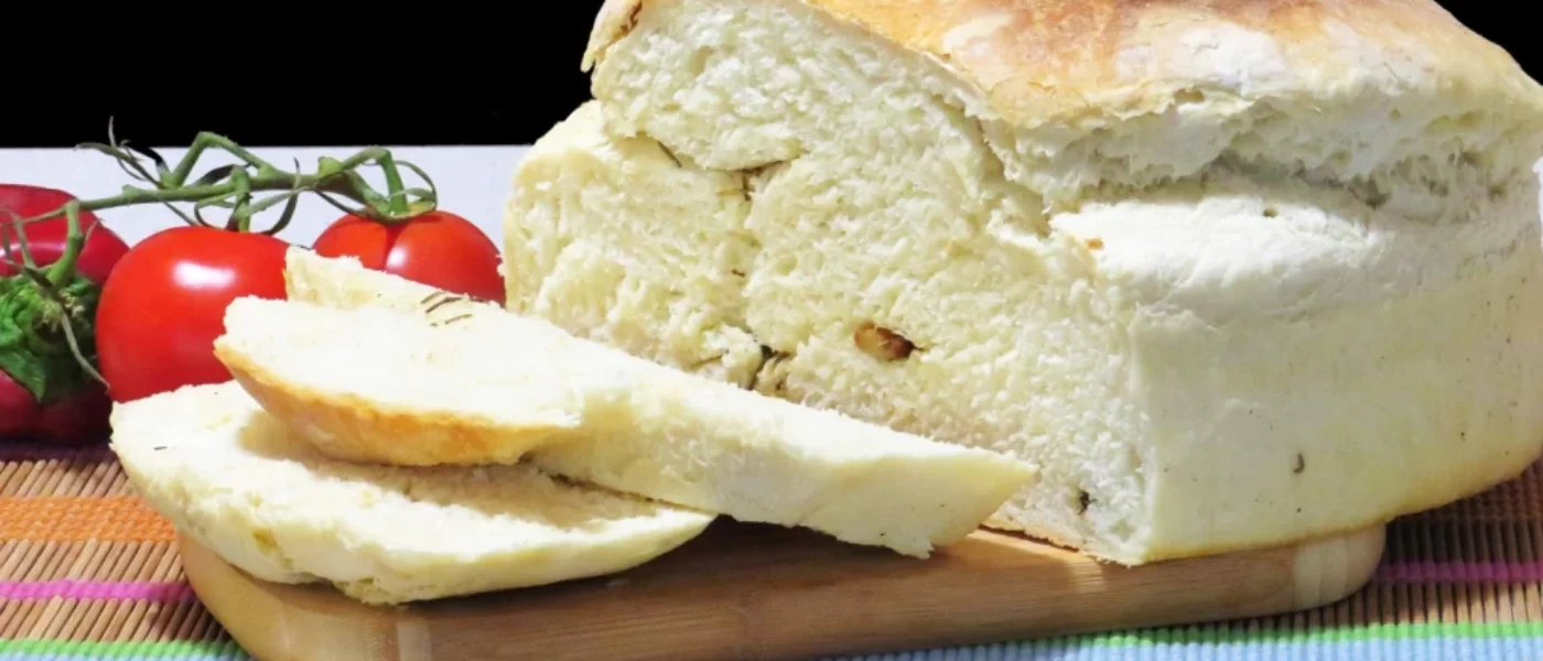 Reteta-paine-cu-usturoi-si-rozmarin-c-970x546 Mäkučký domáci chlieb s cesnakom a rozmarínom