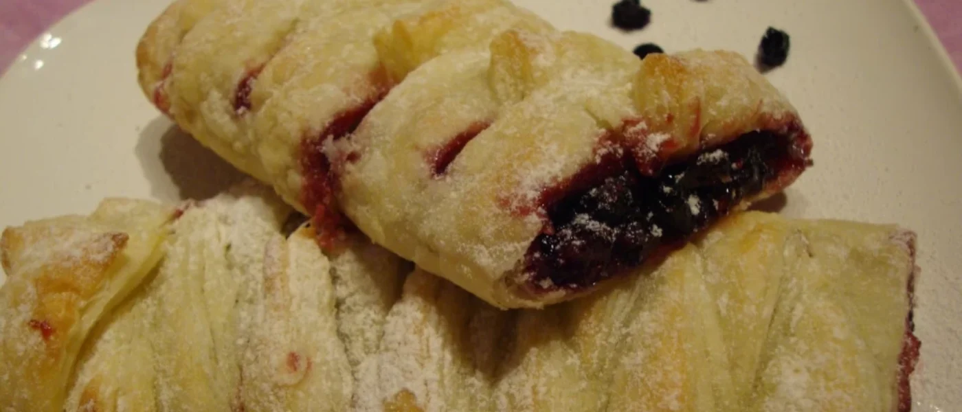 štrudľa Štrúdľa s lesným ovocím pre celú rodinu