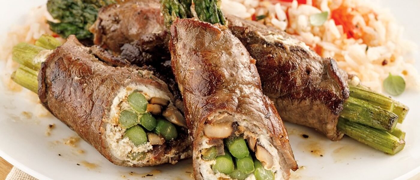 Dobroty na každý deň: Hovädzie roládky so špargľou — rýchla a chutná večera Dobroty na každý deň: Hovädzie roládky so špargľou — rýchla a chutná večera