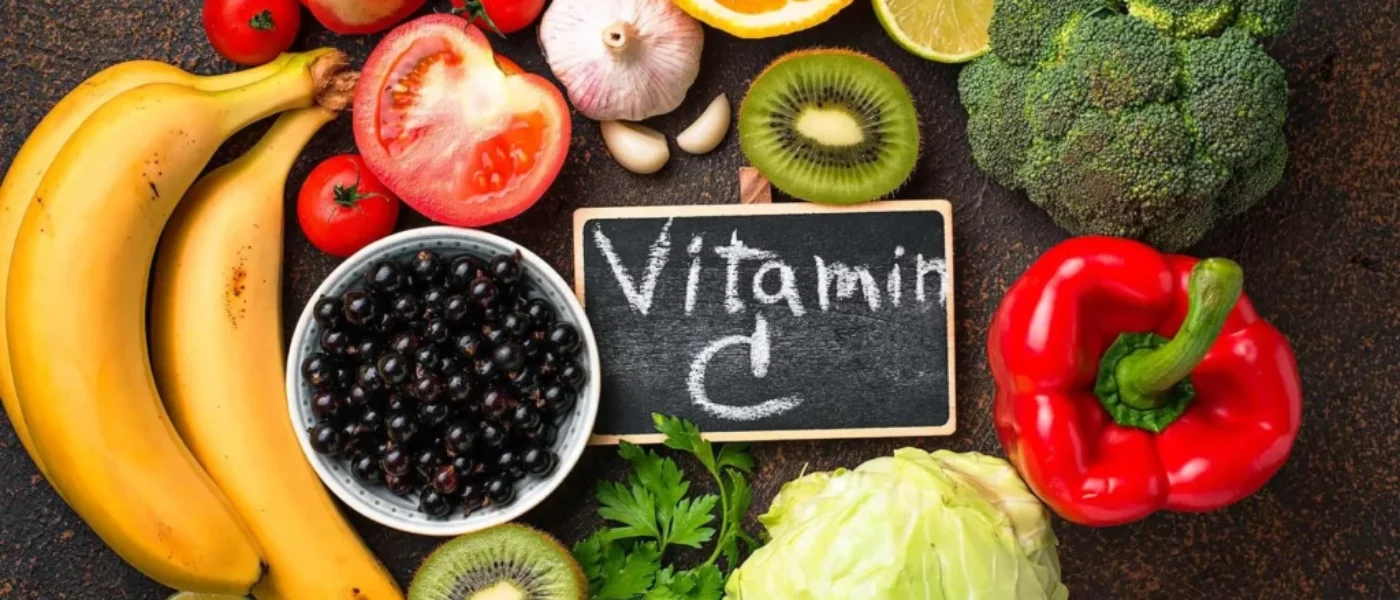 🍊🧪 Vitamín C pod Lupu: Od Kyseliny po Deriváty – Prečo je Dôležitý a Akú Formu Si Vybrať