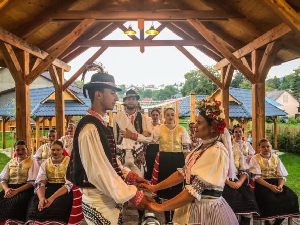 Svadobné tradície na Slovensku: kedysi a dnes