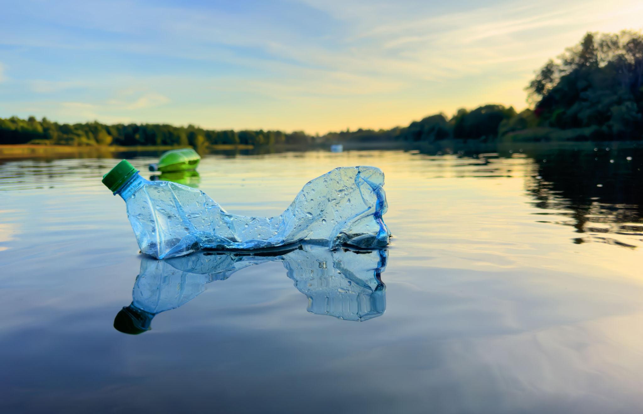 Pravda o recyklácii plastov, ktorú nechcú ľudia počuť